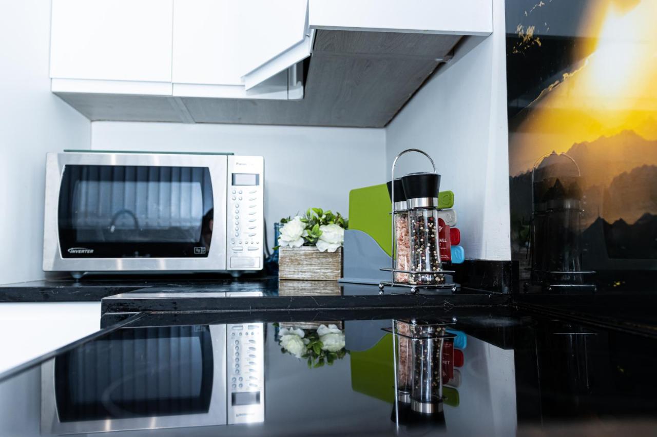 Td Carsh Wolverhampton: Spacious 2-bed House For Extended Holiday home